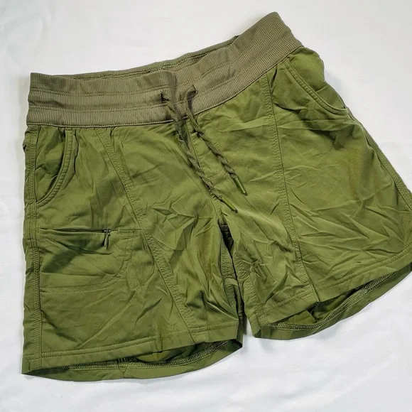 The North Face Shorts - Picture 1 of 6